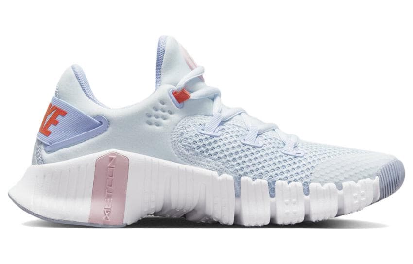 Серые женские кроссовки с мягкой булавкой Nike Free Metcon Football