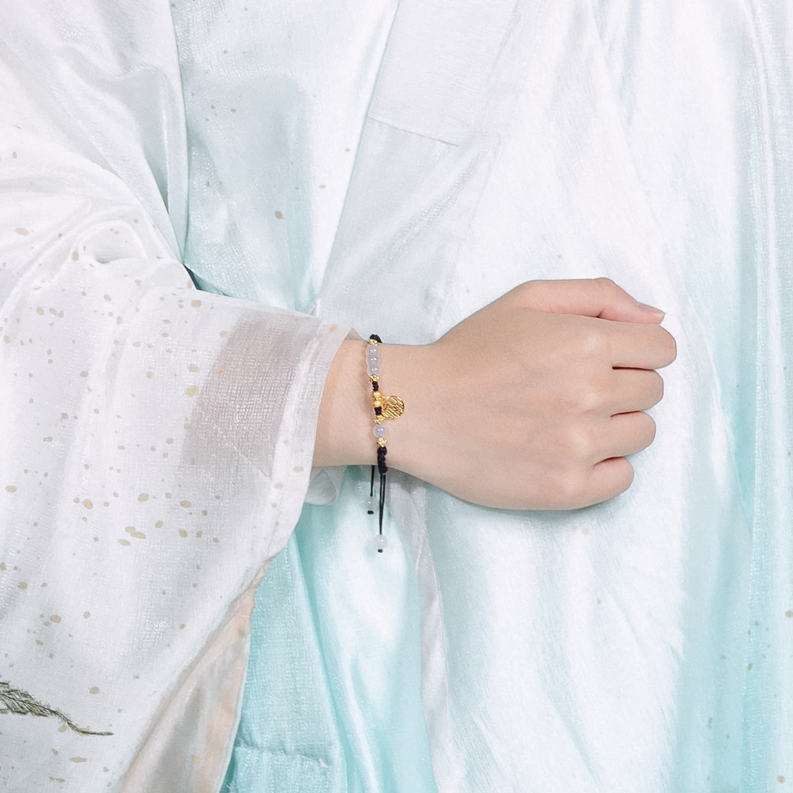 Браслеты Jodie&Kevin из халцедона унисекс