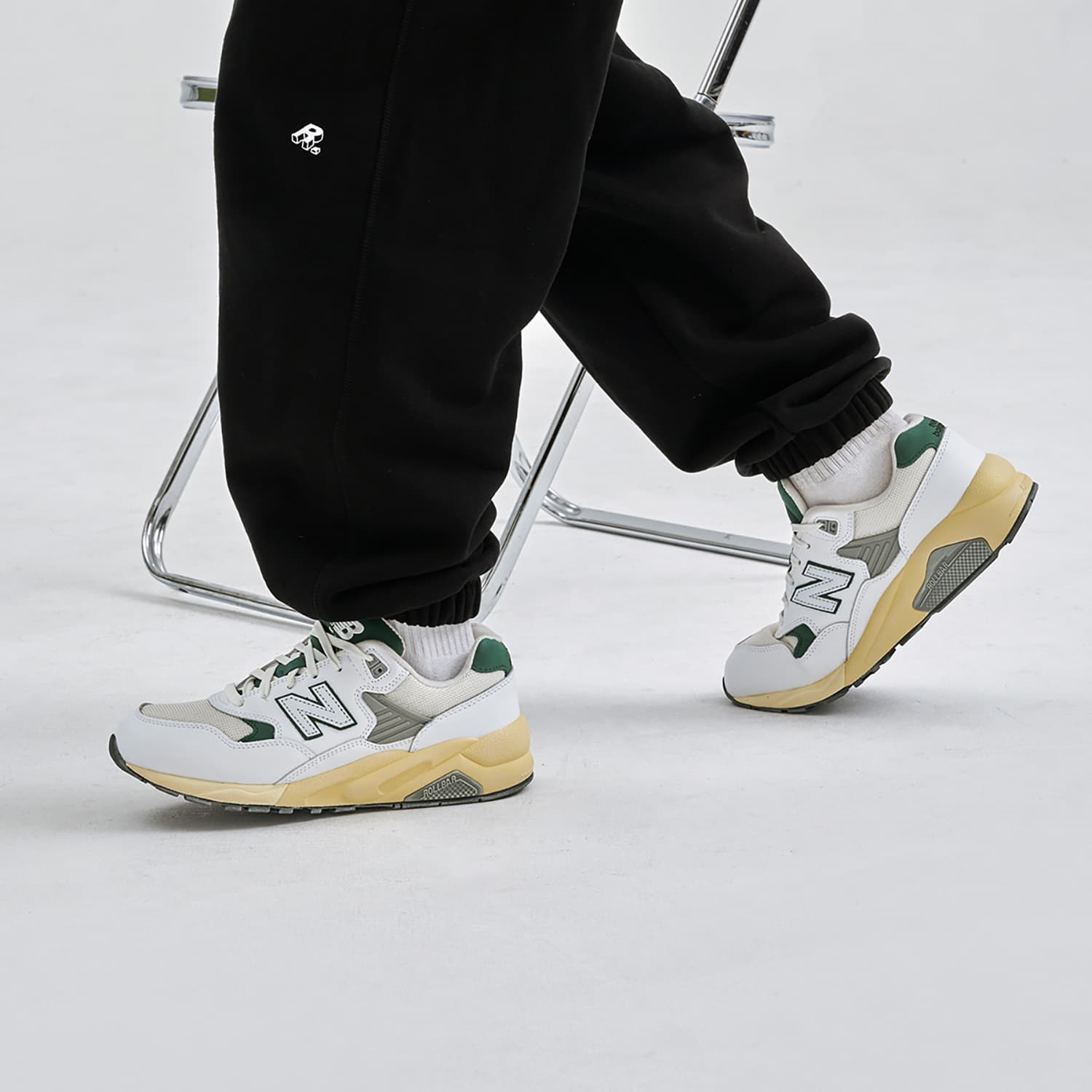 New Balance 580 Белый Ночные часы Зеленые