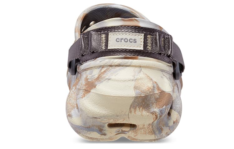 Сабо Crocs Echo с мраморной отделкой