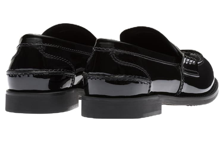 MIU Лакированные лоферы MIU с логотипом