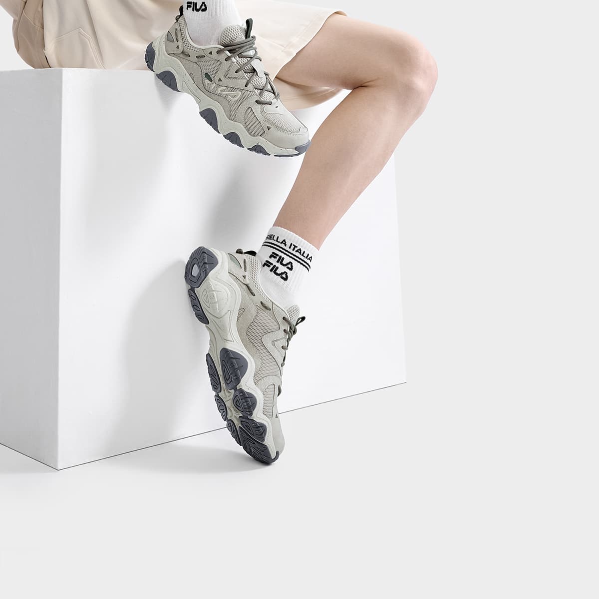 Кроссовки FILA Fluid IV, серые