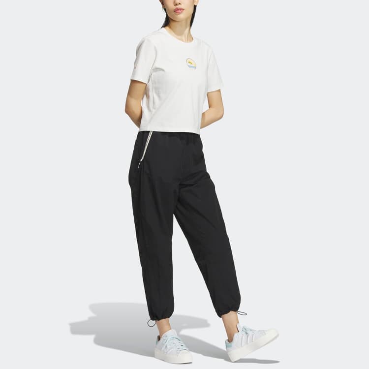 Женская уличная футболка adidas originals Cloud White