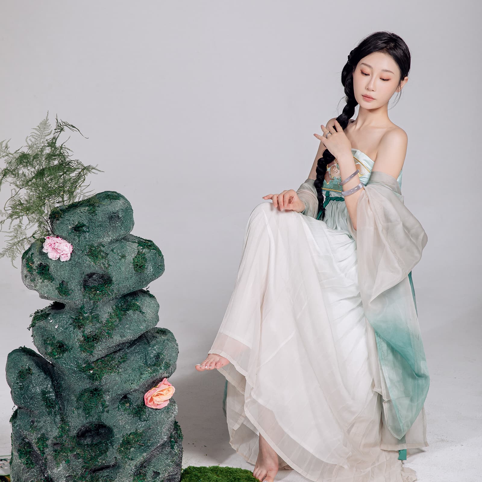 Женские браслеты Jodie&Kevin с цветной глазурью