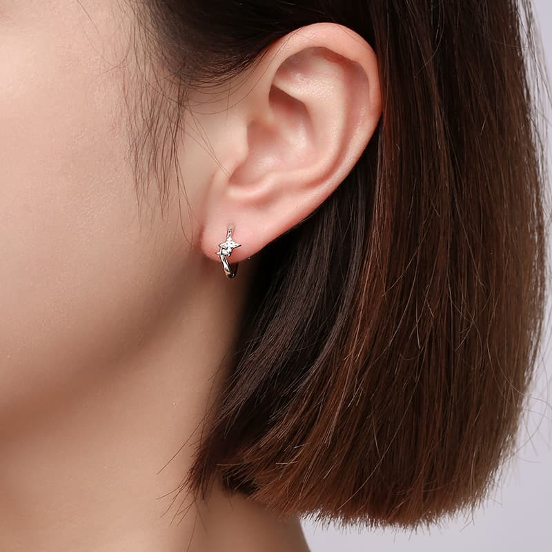 Женские изящные серебряные серьги TRUE ME 999 пробы