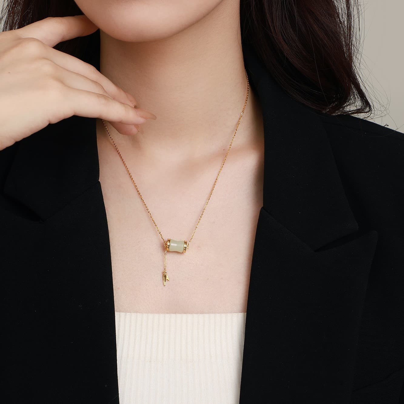 CHOW TAI SENG S925 Женские серебряные бледно-зеленовато-белые нефритовые часы