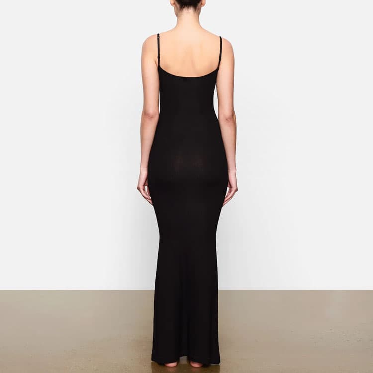 Длинное платье-комбинация Skims Soft Lounge, оникс