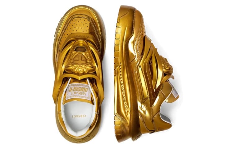 Резиновые кроссовки VERSACE Odissea Caged Medusa, цвет «золотой металлик»