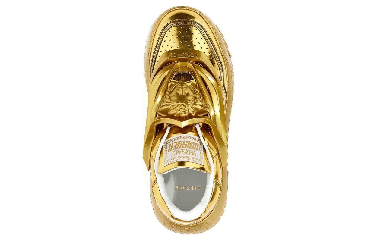 Резиновые кроссовки VERSACE Odissea Caged Medusa, цвет «золотой металлик»