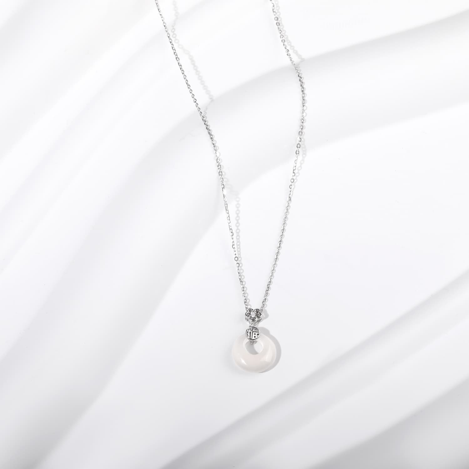 Женские ожерелья из халцедона AWD