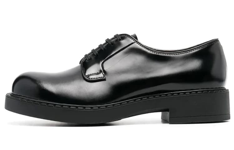 PRADA Men's Casual Shoes Men's Low top Black