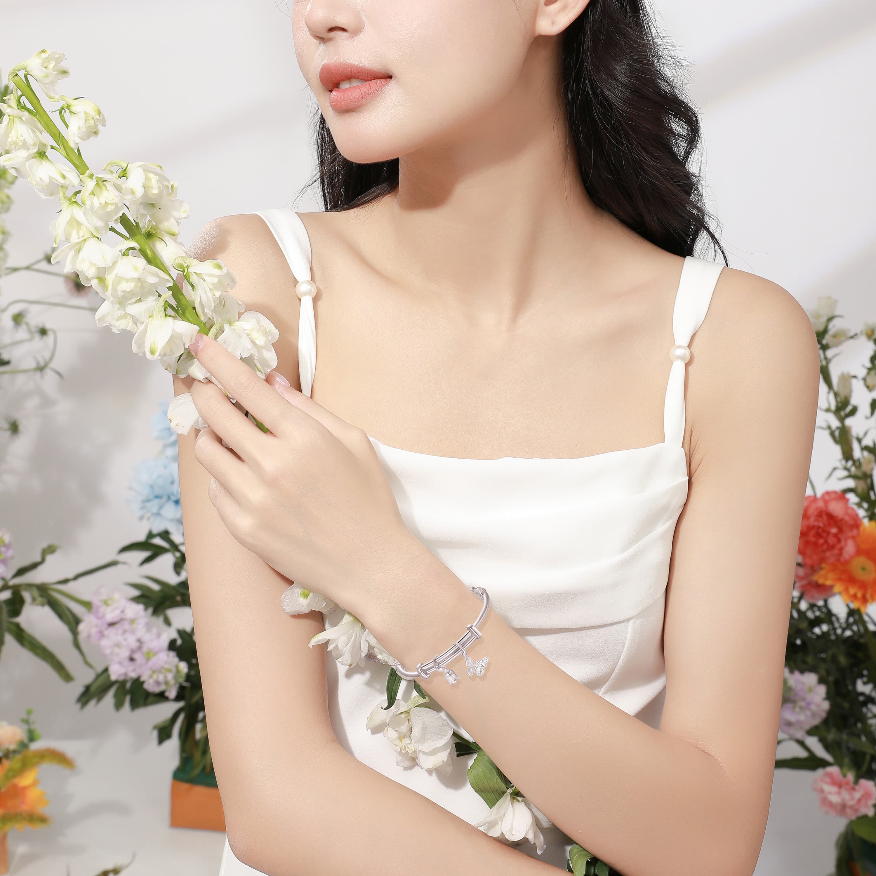 Женские браслеты VANA