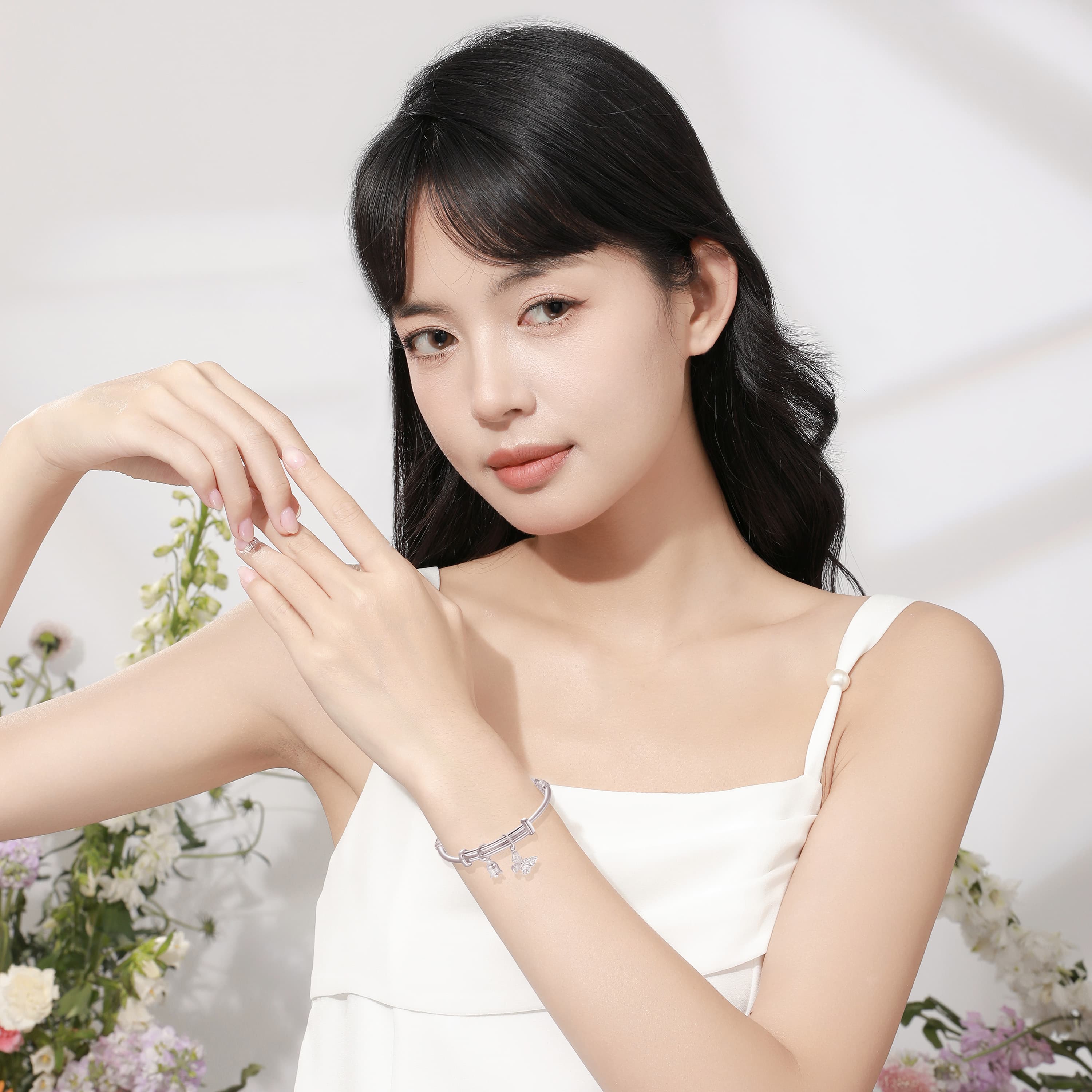 Женские браслеты VANA