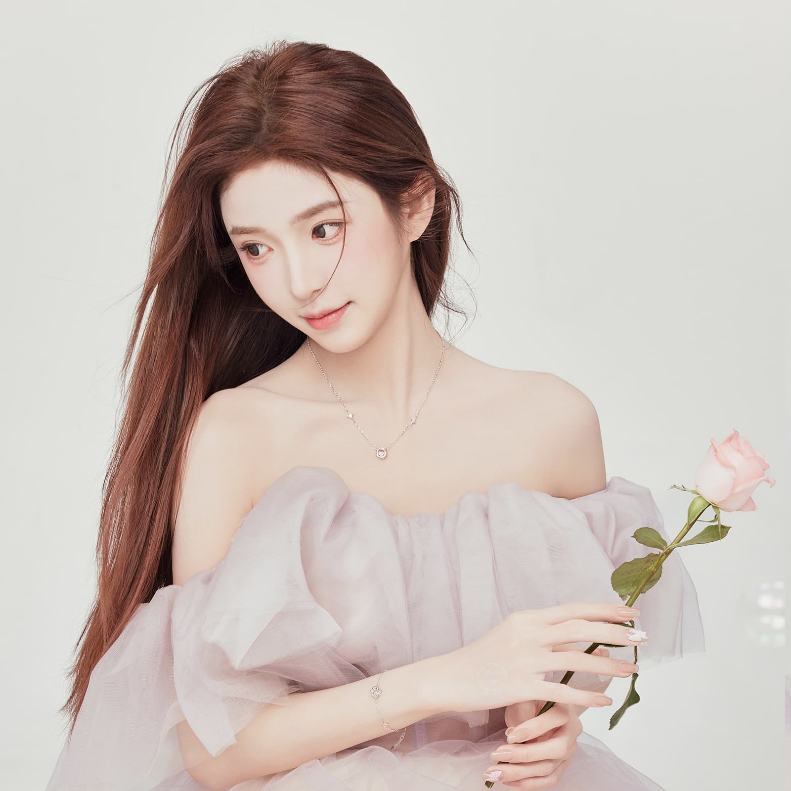 Ожерелья ERROR женские