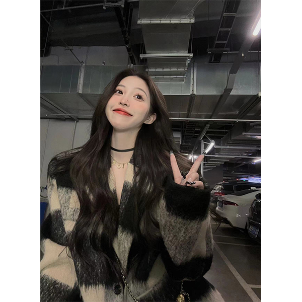 SUNSUNTOWN Пальто женское черное в клетку