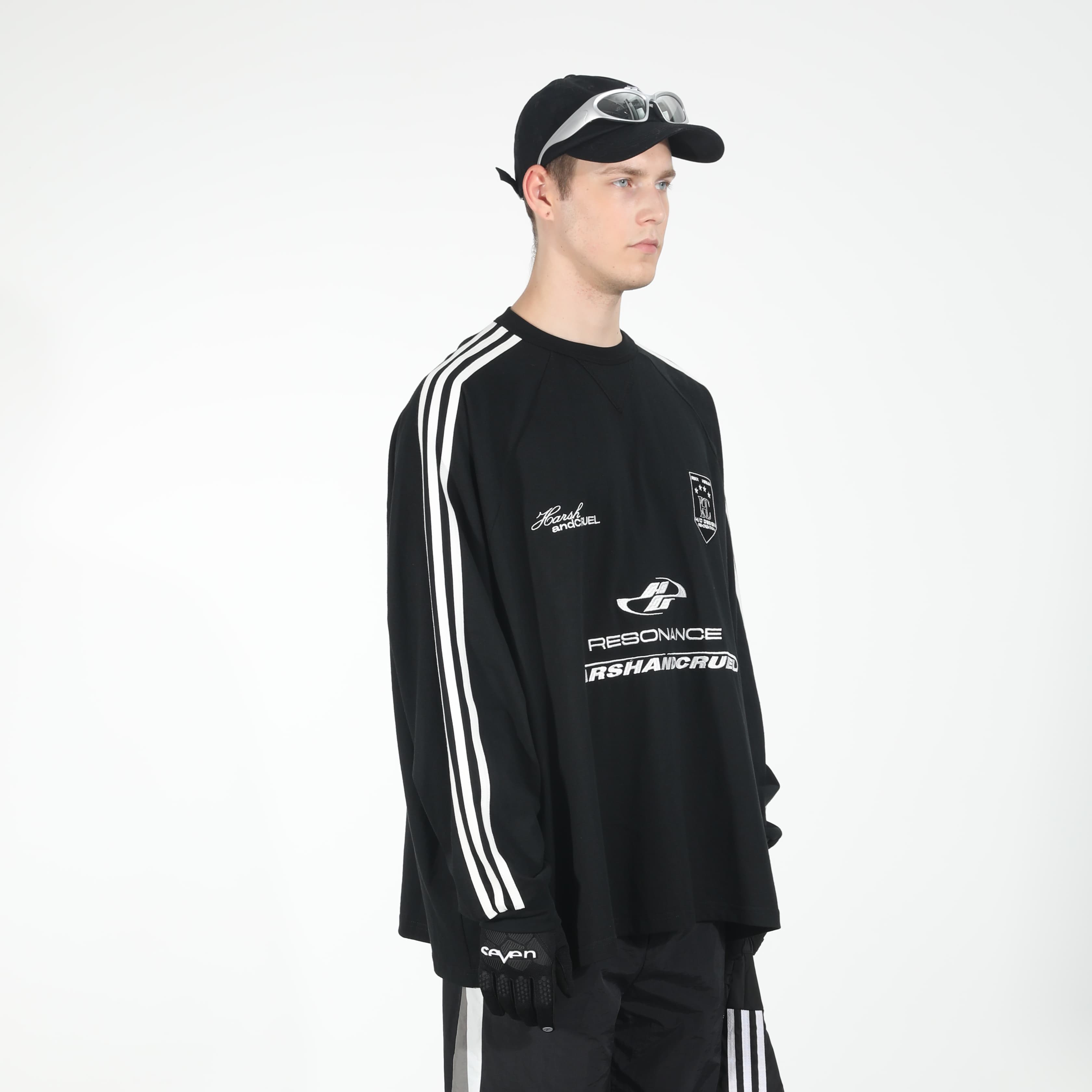 ЖЕСТКОЕ И ЖЕСТКОЕ Футболки Унисекс