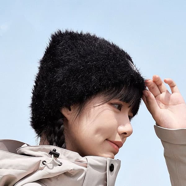 Женские шапки из полиамида CAMEL