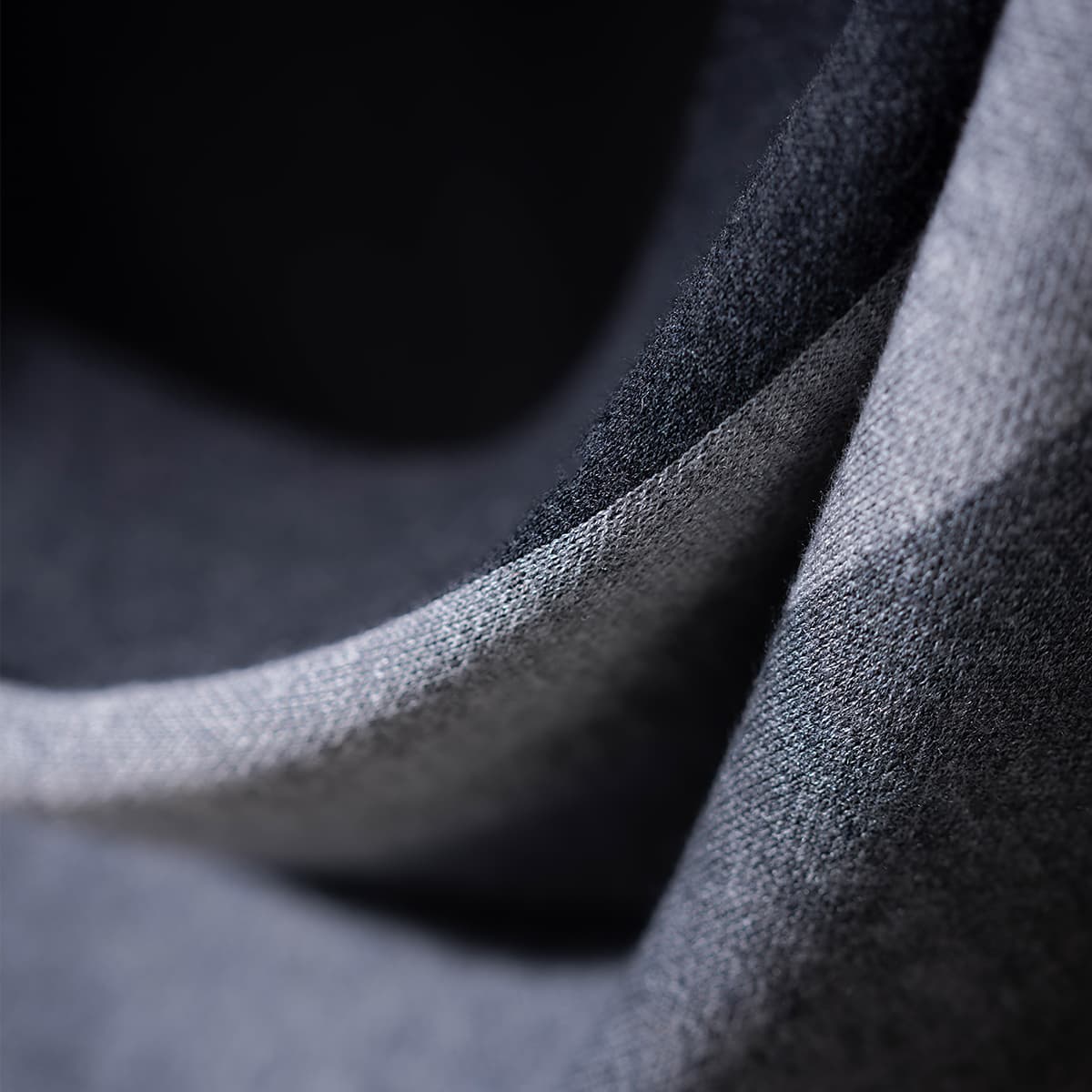 HLA содержит шерстяные шарфы унисекс