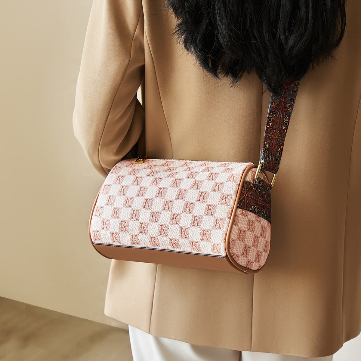 AOKANG Сумка-подушка из синтетической кожи ПВХ, сумка через плечо, сумка-цилиндр, женская сумка Boston