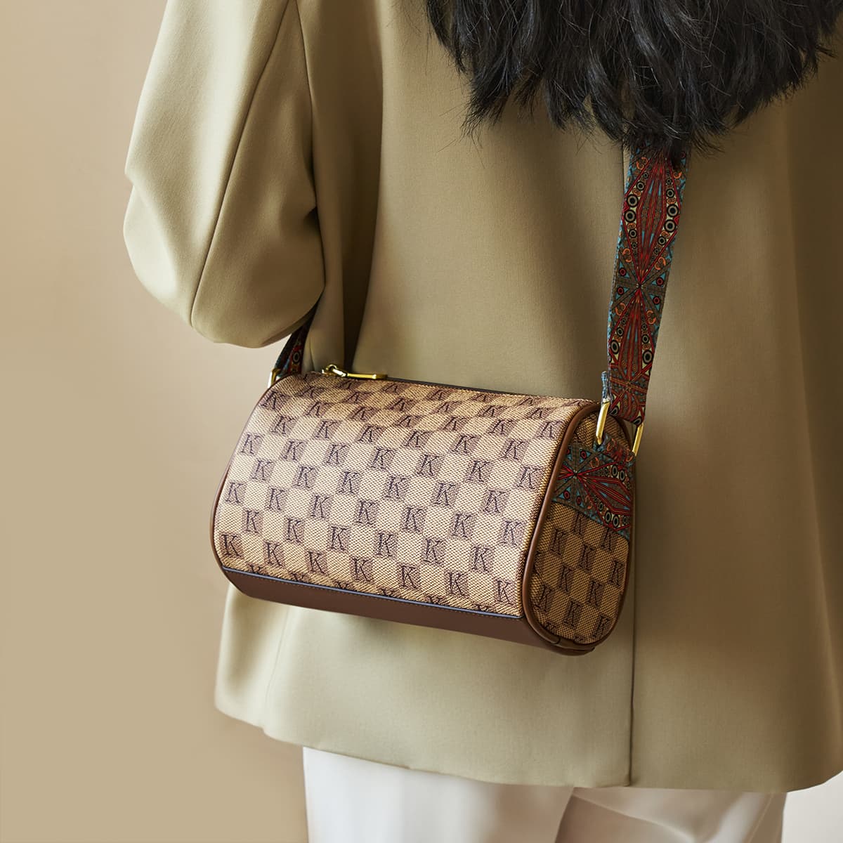 AOKANG Сумка-подушка из синтетической кожи ПВХ, сумка через плечо, сумка-цилиндр, женская сумка Boston