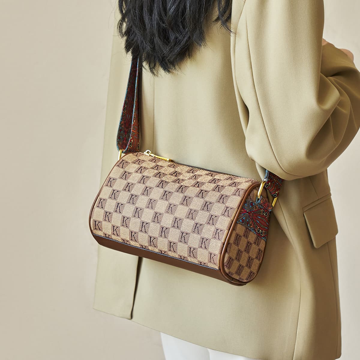 AOKANG Сумка-подушка из синтетической кожи ПВХ, сумка через плечо, сумка-цилиндр, женская сумка Boston