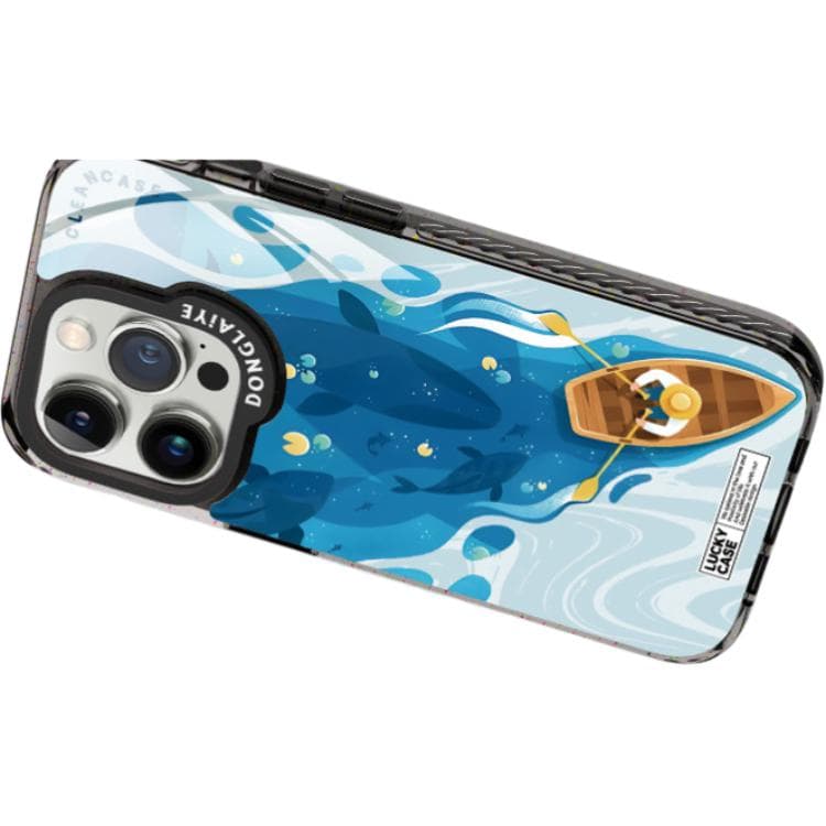 Donglaiye Стеклянный материал Xishan Boat Shadow, чехол для телефона, совместимый с Apple 13, 14, 15 Series Cartoon