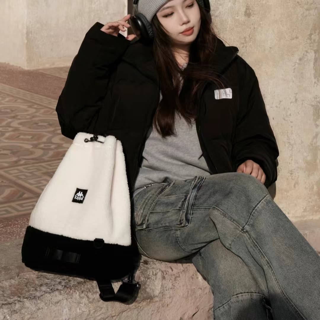 Каппа Сумка-ведро из полиэстера с завязками из овечьей шерсти Текстурная сумка через плечо Сумка-слинг Большая унисекс Корейская белая