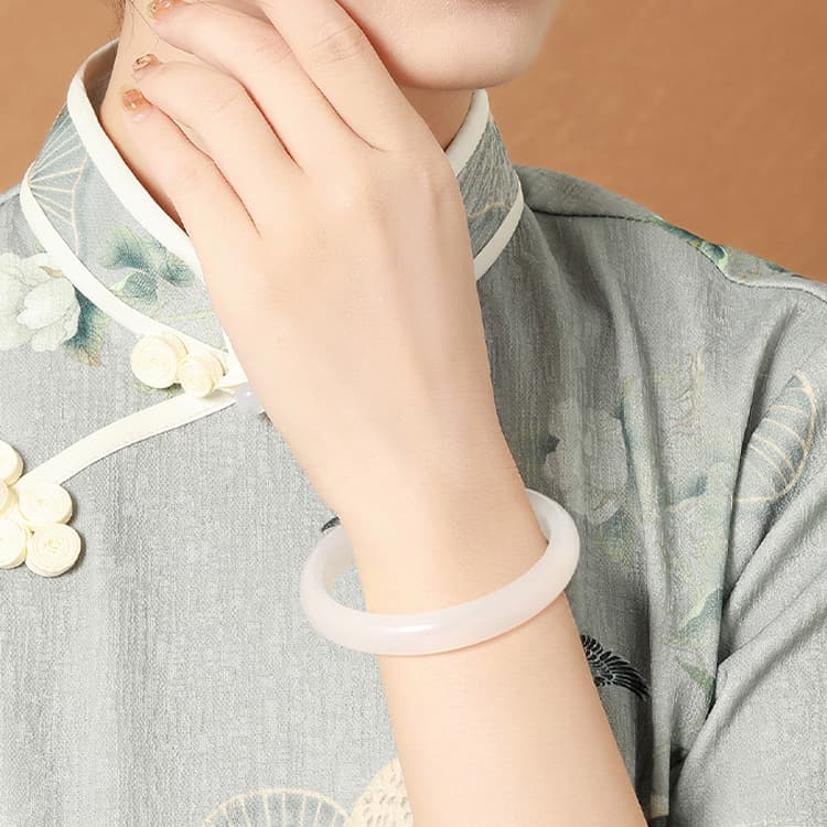 Женские браслеты Emerald Dynasty с халцедоном