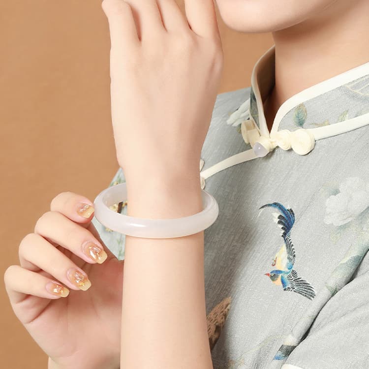 Женские браслеты Emerald Dynasty с халцедоном