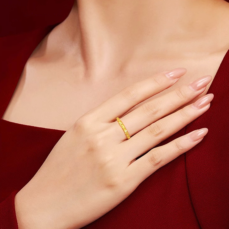 Золотое кольцо KING TAI SANG женское