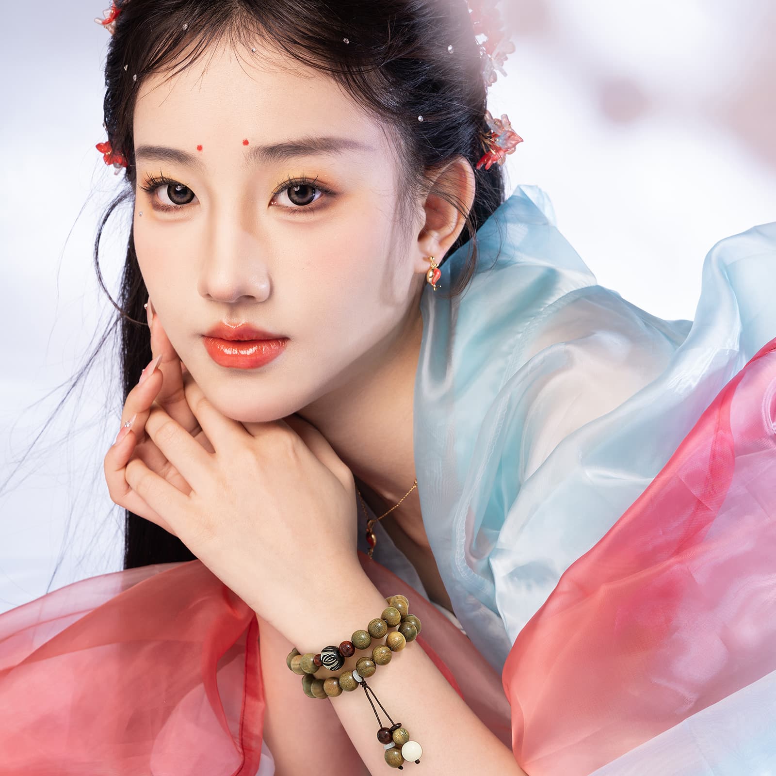 Браслеты Jodie&Kevin с зеленым сандалом унисекс