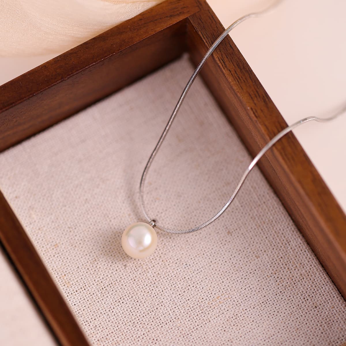 Женские ожерелья ONEKISS с пресноводным жемчугом