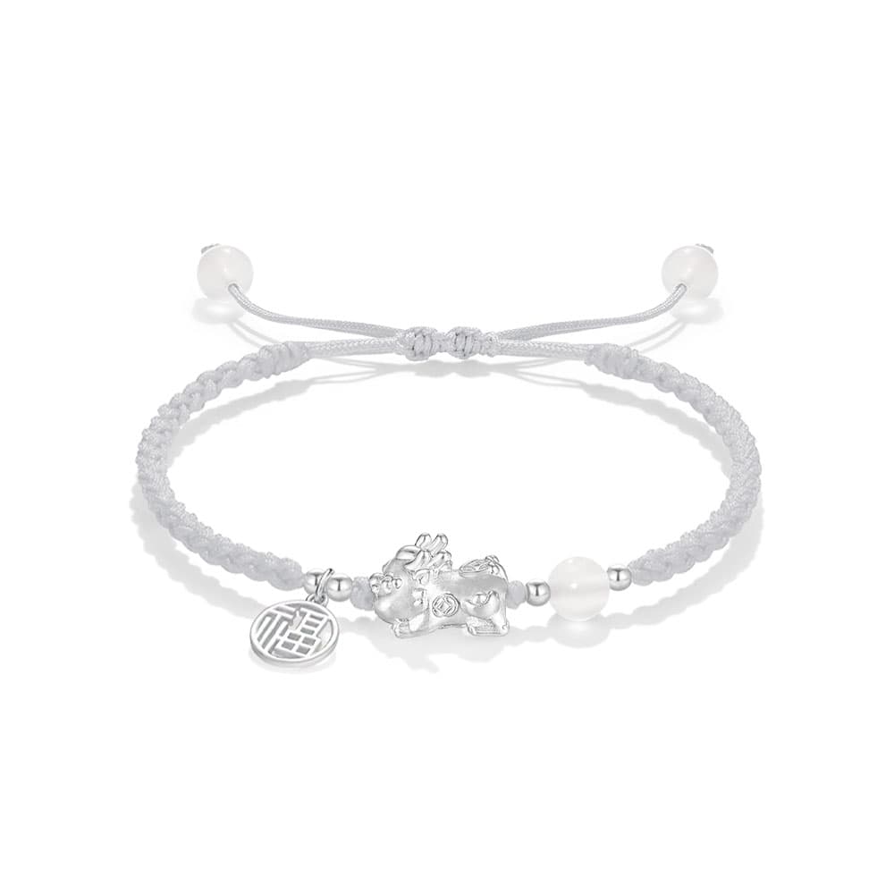 Поделки женские красные браслеты-ниточки унисекс на удачу