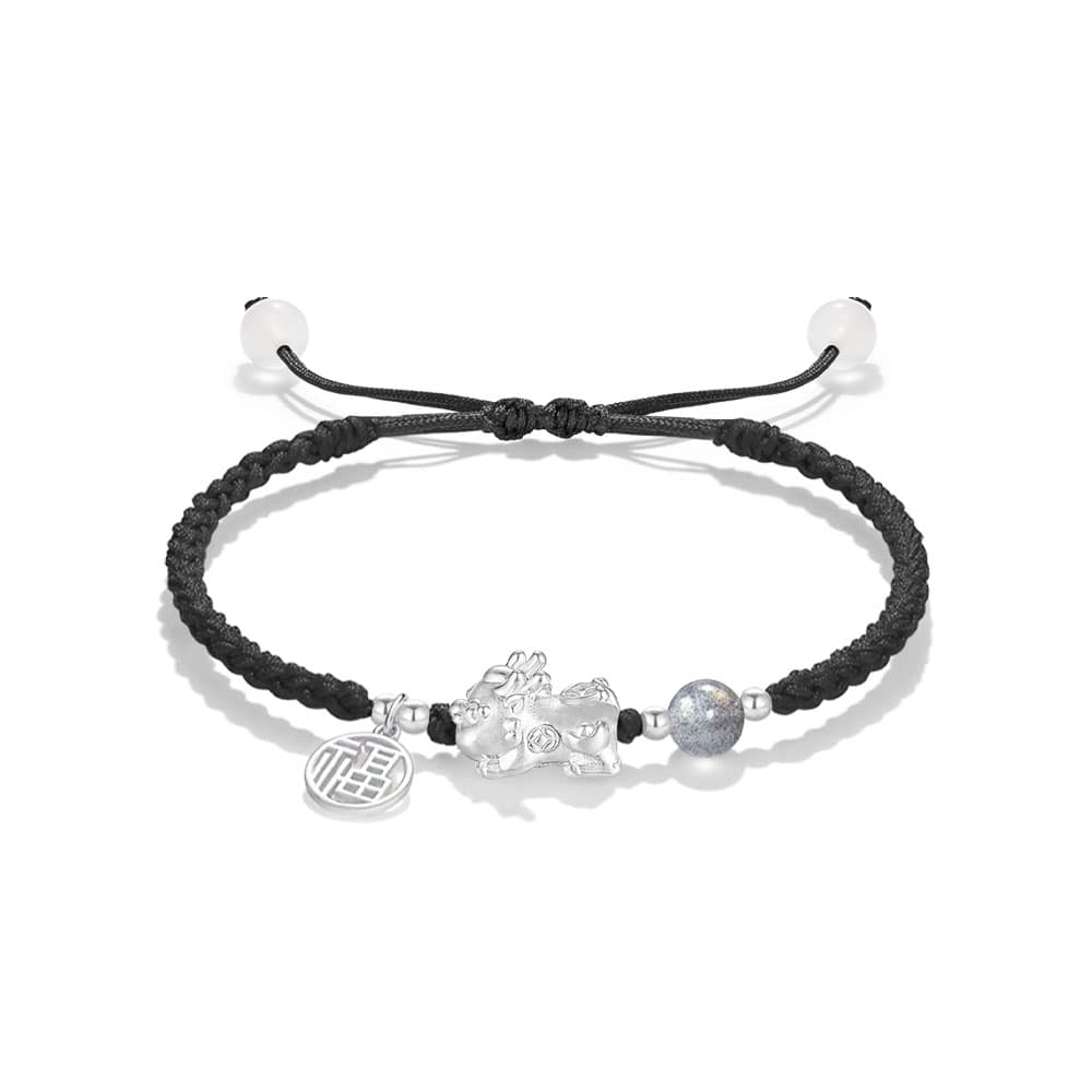 Поделки женские красные браслеты-ниточки унисекс на удачу