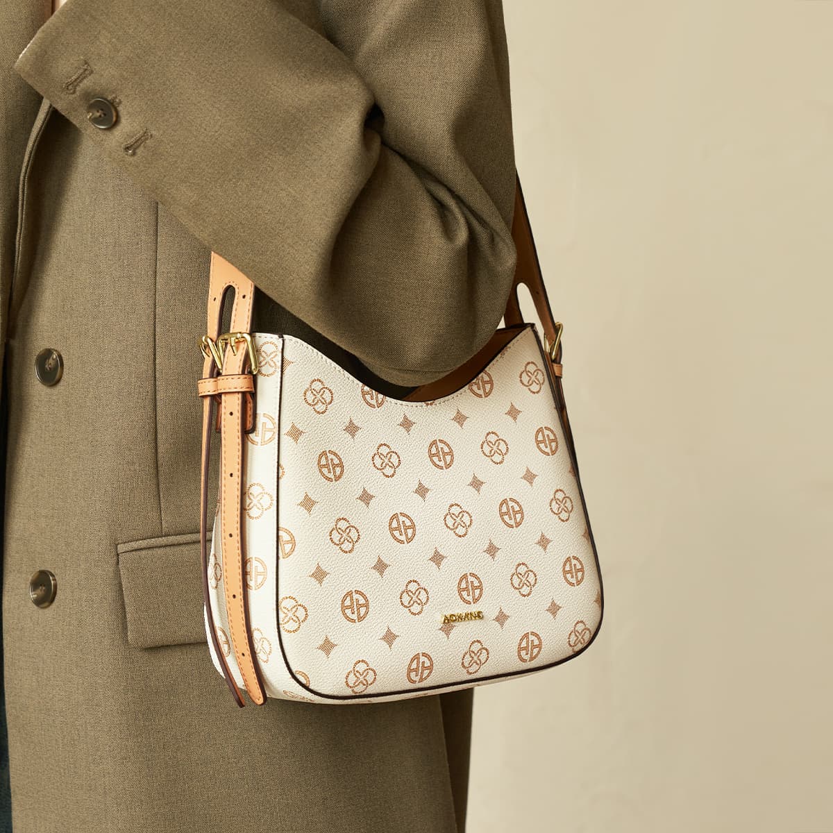 AOKANG Сумка через плечо из поливинилхлорида из ПВХ с синтетической кожей, женская сумка через плечо цвета кофе/бежевого цвета