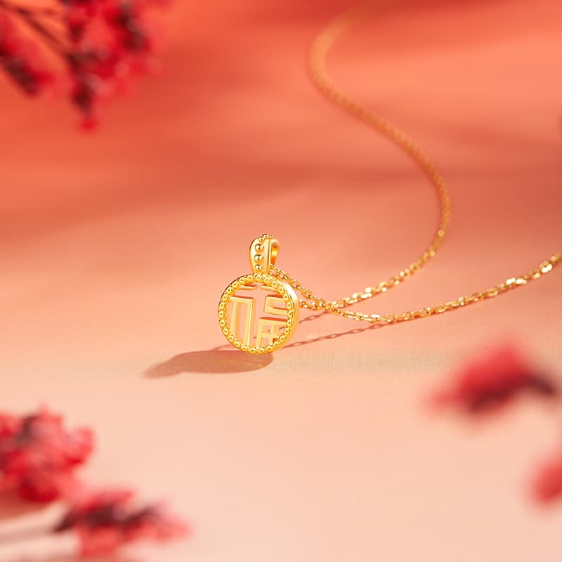 Женское золотое ожерелье Lao Feng Xiang