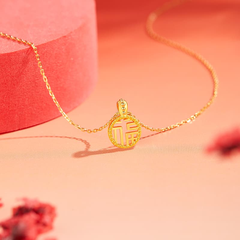 Женское золотое ожерелье Lao Feng Xiang