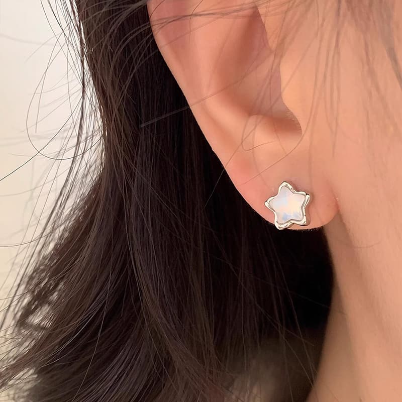 Женские серьги-гвоздики CMFY с цирконом