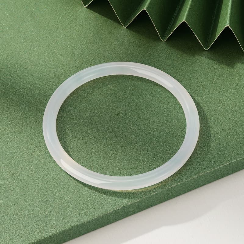 CHOW TAI SENG Женские браслеты из халцедона